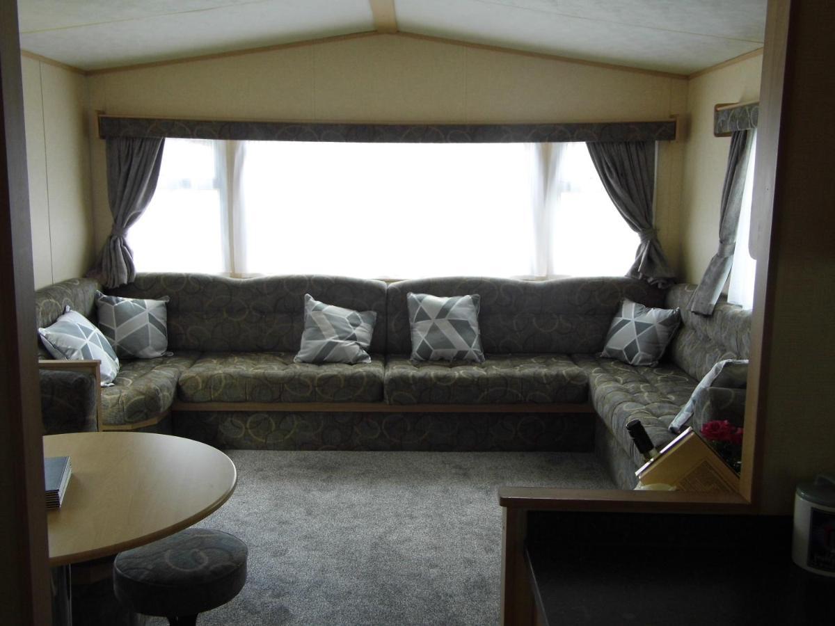 Holiday park Oakdene -3 Bedroom Caravan Weeley