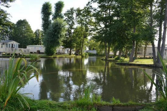 Oakdene -3 Bedroom Caravan Holiday park